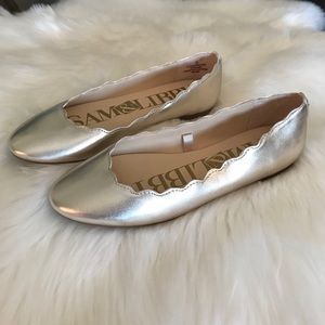 Sam and Libby Silver/gold flats. NWOT